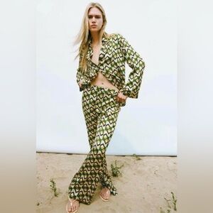 ZARA Geometric Print Wide Leg‎ The Safia Satin Pant Green Black Size Medium